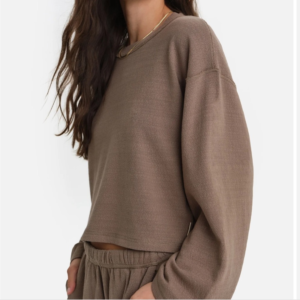 MATE the Label Long Sleeve Cropped Crew Top in Taupe